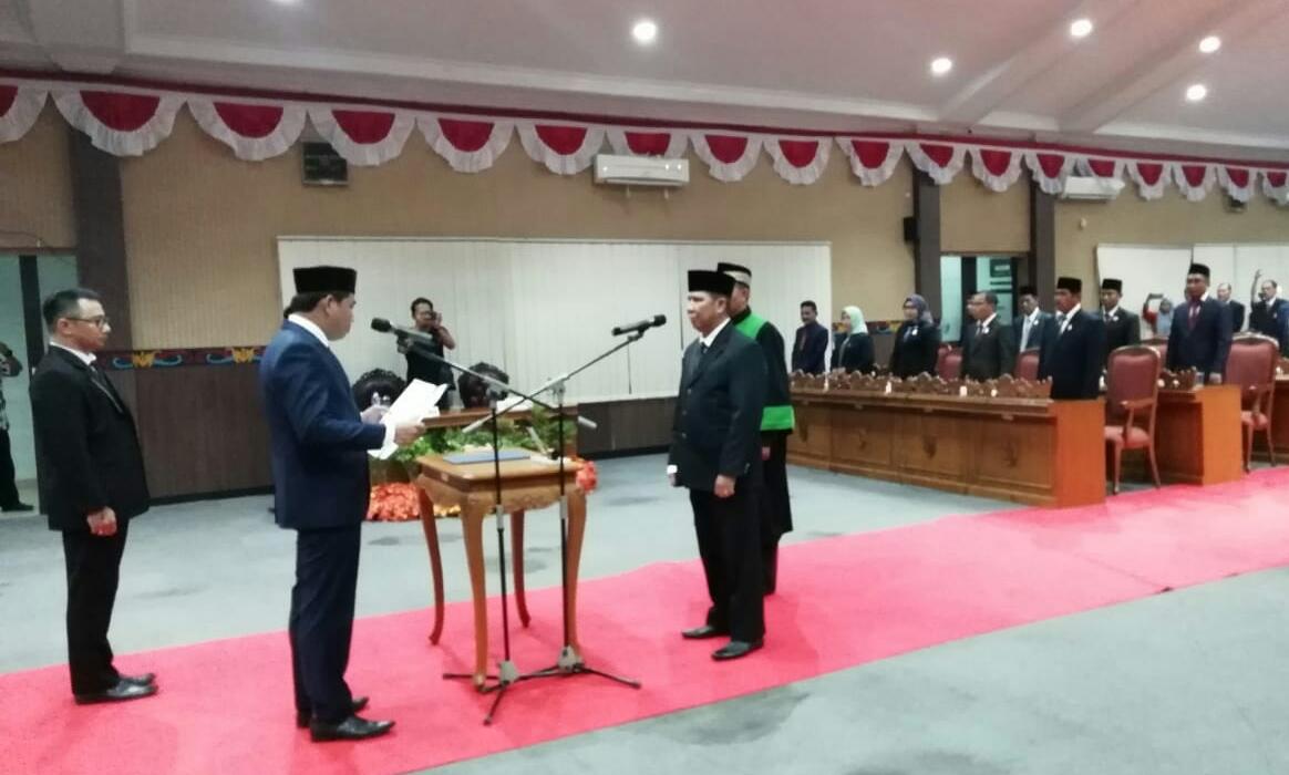 Sesuai Sumpah Jabatan Ari Dewar Siap Perjuangkan Aspirasi Masyarakat Sesuai Sumpah Jabatan Ari Dewar Siap Perjuangkan Aspirasi Masyarakat