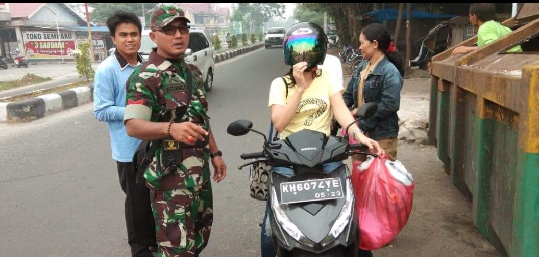 Hati-Hati Jangan Buang Sampah Sembarangan ! Hati-Hati Jangan Buang Sampah Sembarangan !