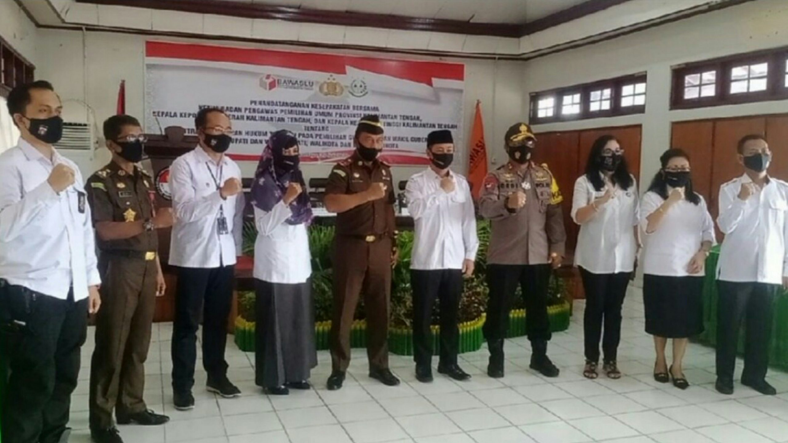 Bawaslu Bersama Kapolda,Kajati Melakukan Penandatanganan Kesepakatan Bersama Tentang Gakumdu Pilkada Kalteng