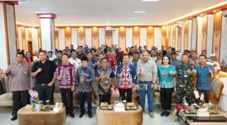 Kepedulian Pemkab Mura, Ratusan Warga Ikuti Operasi Katarak Gratis Kepedulian Pemkab Mura, Ratusan Warga Ikuti Operasi Katarak Gratis