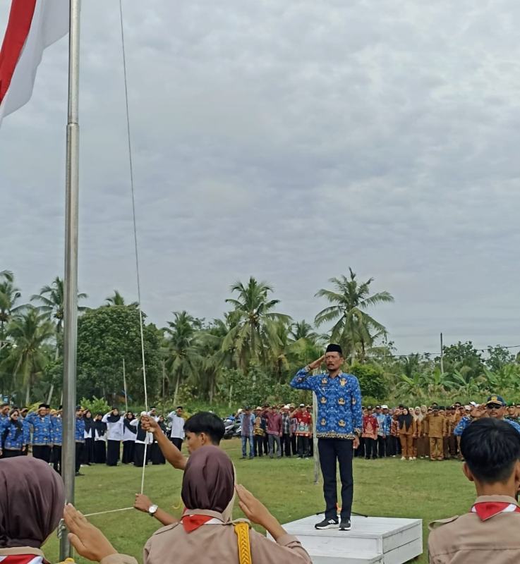 Peringatan Hari Pahlawan Tahun 2025, Pemerintah Kecamatan Tamban Catur Gelar Upacara Bendera Peringatan Hari Pahlawan Tahun 2025, Pemerintah Kecamatan Tamban Catur Gelar Upacara Bendera