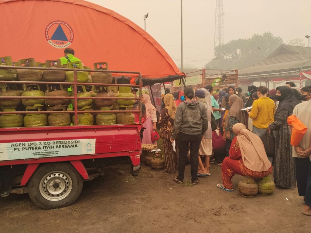 Pemko Palangka Raya Gelar Operasi Pasar LPG 3 Kg Pemko Palangka Raya Gelar Operasi Pasar LPG 3 Kg